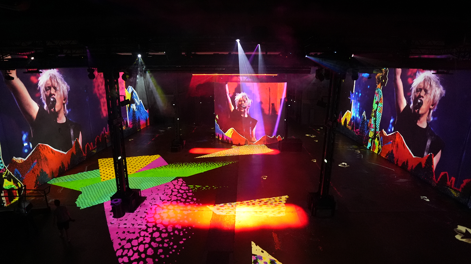 Indochine - L'Arena Tour - le show immersif