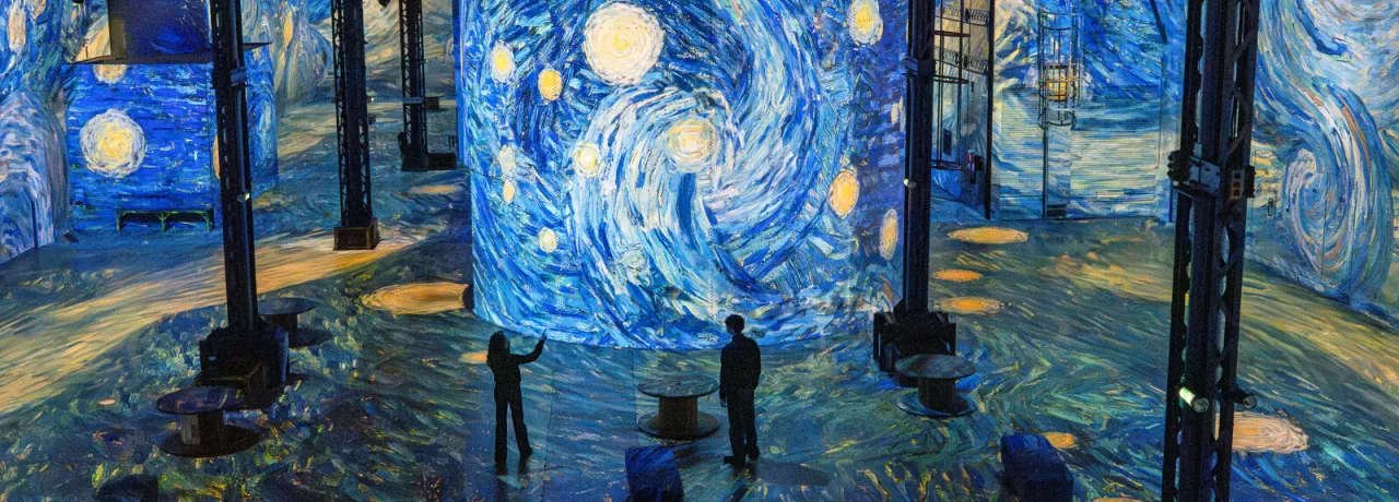nuit étoilée projetée van gogh