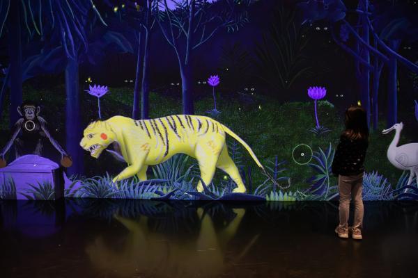 tigre colorié nuit jungle petite fille