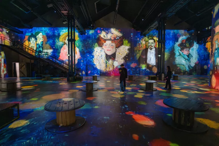 portraits projection fond bleu